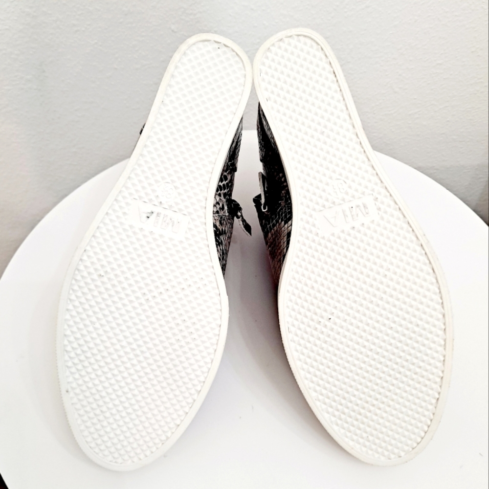 MIA wedge hidden heel sneakers ankle booties - Picture 15 of 17